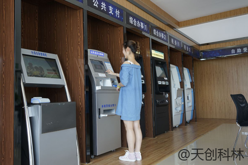 交通自助终端机补换驾照只需5分钟